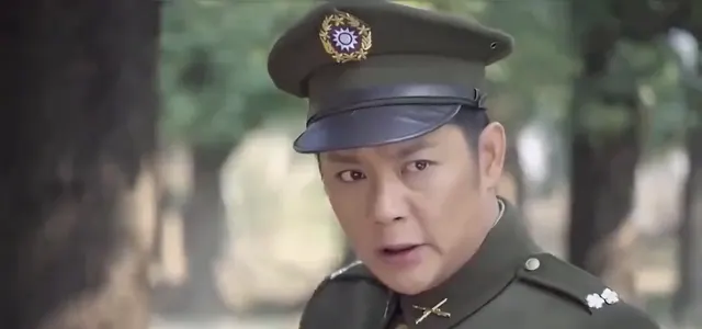 《潜伏》经典卧底自伤戏份重登社交平台引发追剧回溯 _ 相关图片