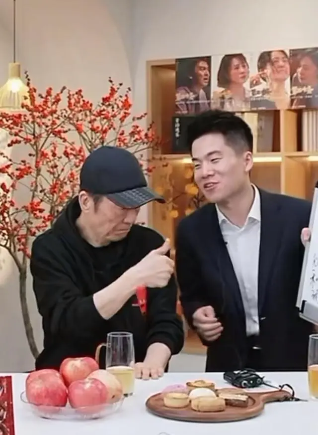 电视剧《主角》首映礼后登陆董宇辉直播间宣发 _ 细节速览